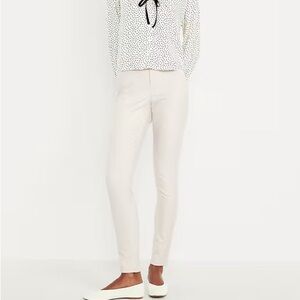 Old Navy High Rise Pixie Pants in white